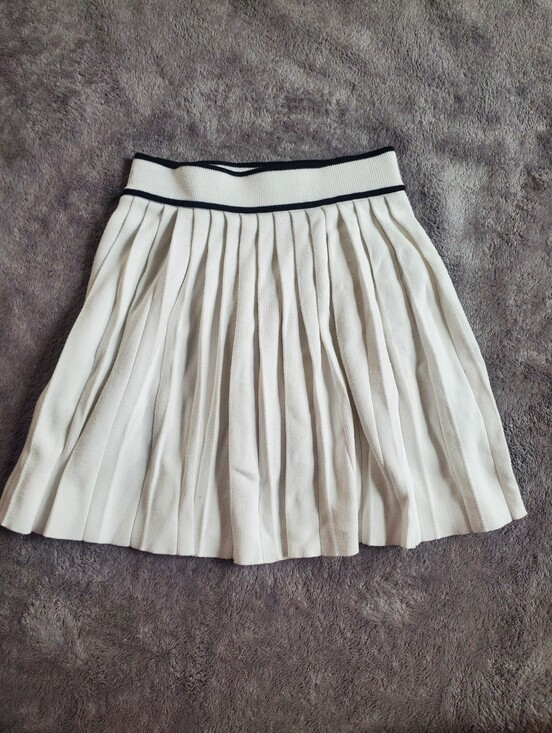 Willow & Wind Dresses & Skirts - Willow & WInd White Pleated Golf Tennis Mini Skirt with Black Trim Size S